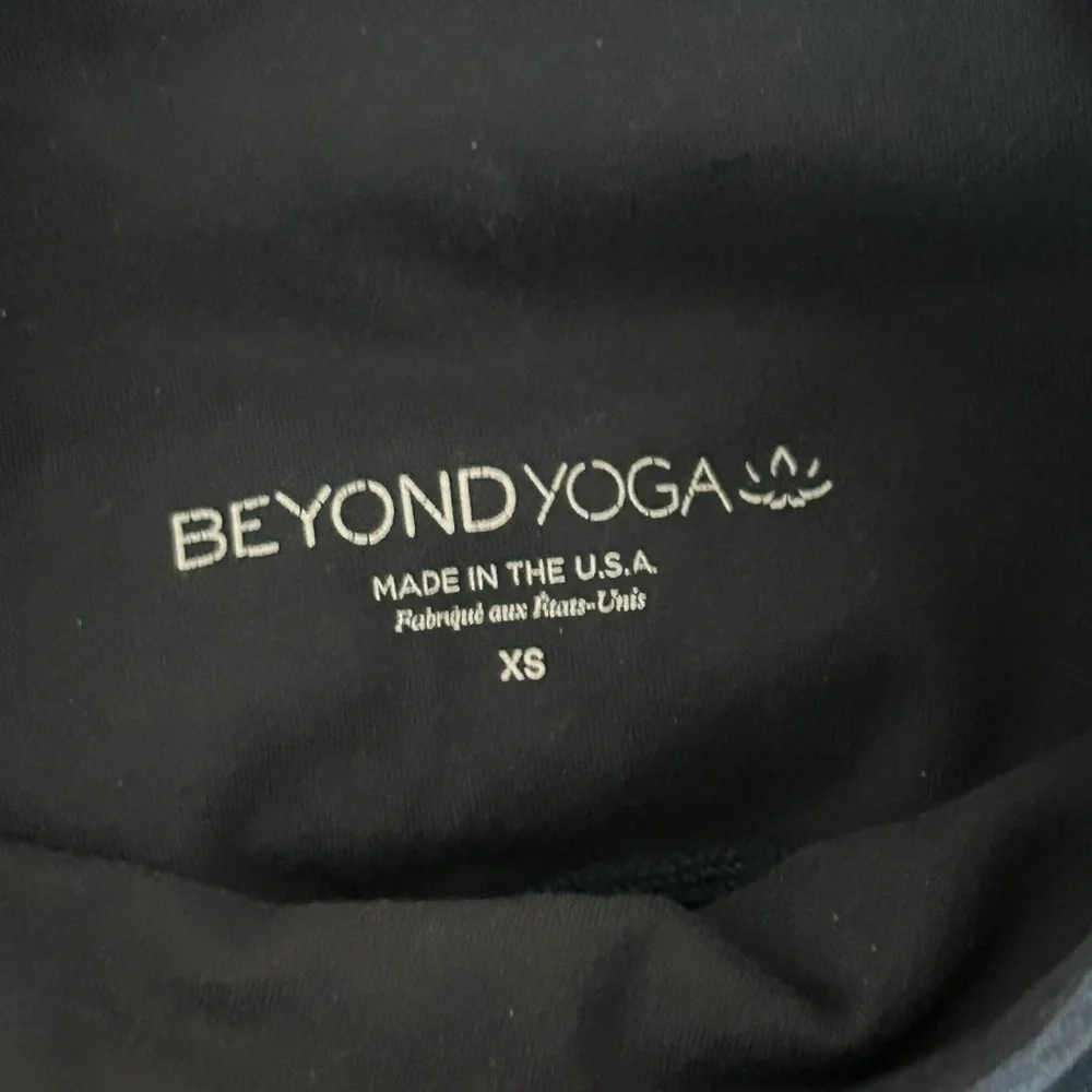 *SOLD Beyond Yoga Women’s Tri-Panel Spacedye High-Waisted Midi Leggings- Size XS - Picture 6 of 8